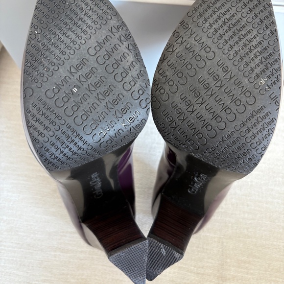 Calvin Klein Plum Patent Leather Pumps – Size 7.5 - Picture 3 of 5